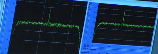 Rosetta's Signal auf den Bildschirmen des ESA-Kontrollzentrums in Darmstadt.