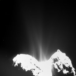 Dieses Bild, das mit Hilfe der OSIRIS-Kamera am 10. September 2014 aufgenommen wurde, zeigt Staubfontänen an mehreren Stellen der Kometenoberfläche. <br /><br />