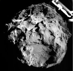 Ein Blick auf die Landestelle aus drei Kilometern Entfernung, aufgenommen von Philae’s Kamera ROLIS.<br /><br />