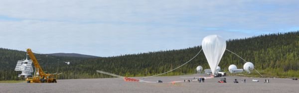 SUNRISE: ein ballongetragenes Sonnenobservatorium. Start von ESRANGE bei Kiruna in Nordschweden im Juni 2013.