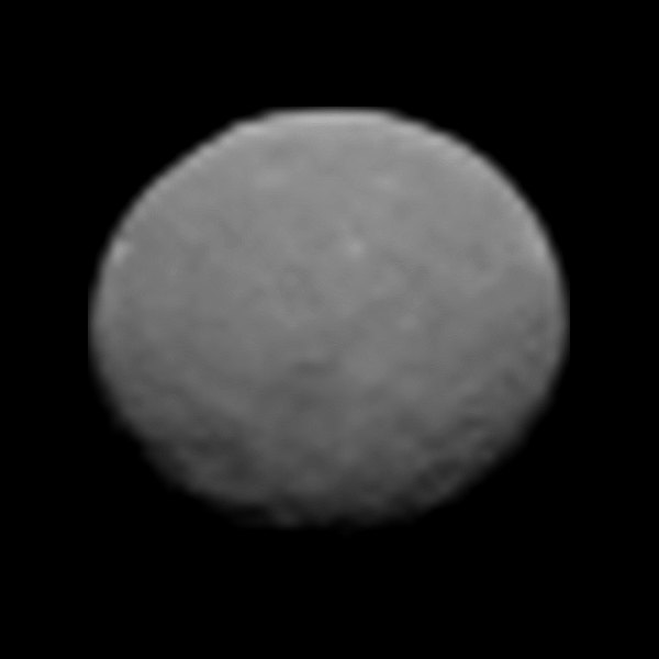 Aufnahme des Zwergplaneten Ceres aus einer Entfernung von 237 000 Kilometern. Die Bilder wurden vom Kamerasystem an Bord der NASA-Raumsonde Dawn am 25. Januar 2015 aufgenommen.