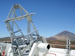 Das Sonnenteleskop GREGOR am Teide Observatorium auf Teneriffa wird unter Solankis Beteiligung mit neu entwickelten Instrumenten ausgestattet. Die verbesserte Empfindlichkeit soll detailliertere Messungen des Magnetfeldes ermöglichen.