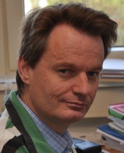 Dr. Andreas Nathues