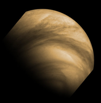 Eine dichte Wolkendecke umgibt die Venus in einer Höhe von etwa 50 bis 70 Kilometern.