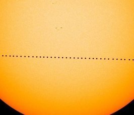 Merkur trifft Sonne: Planetentransite und die Vermessung des Weltalls. (Wolfgang Müller) Merkur trifft Sonne: Planetentransite und die Vermessung des Weltalls. (Wolfgang Müller)